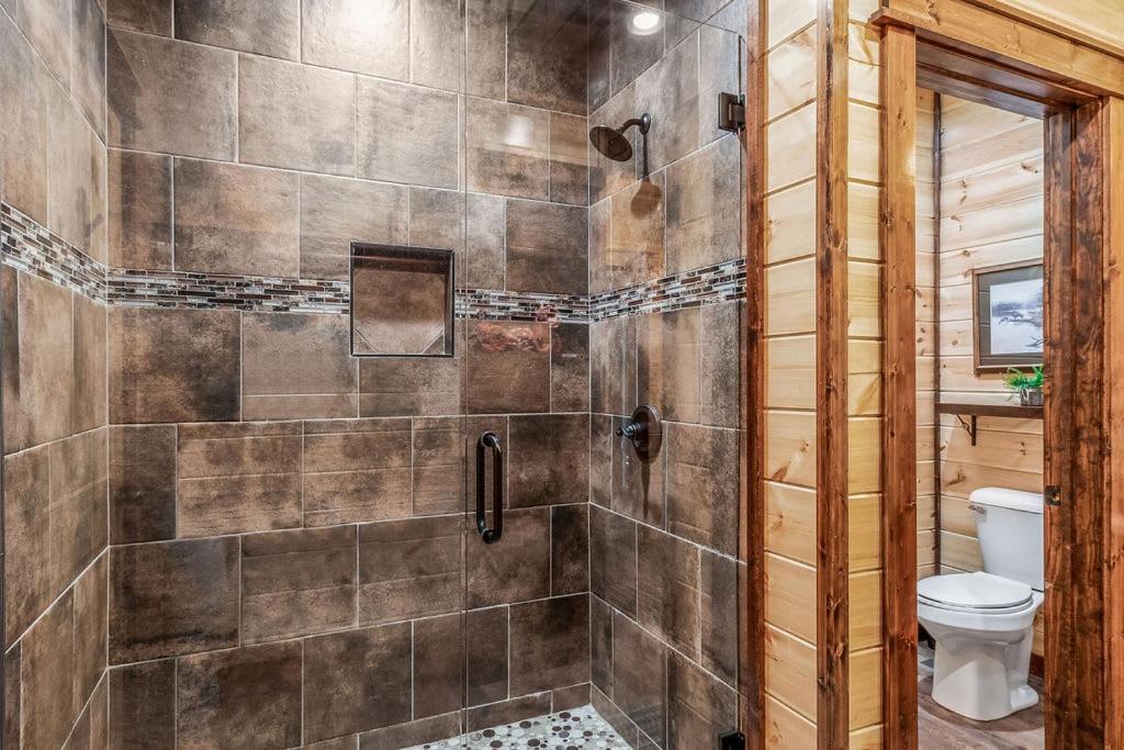 Large Luxury 2Br Cabin W Hot Tub Double Trouble Was Designed For Fun Comfort And Memories Minutes From Buzzling Hochatown And Beautiful Beaver Bend State Park Брокен-Боу Экстерьер фото