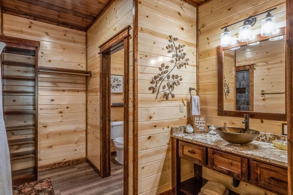 Large Luxury 2Br Cabin W Hot Tub Double Trouble Was Designed For Fun Comfort And Memories Minutes From Buzzling Hochatown And Beautiful Beaver Bend State Park Брокен-Боу Экстерьер фото