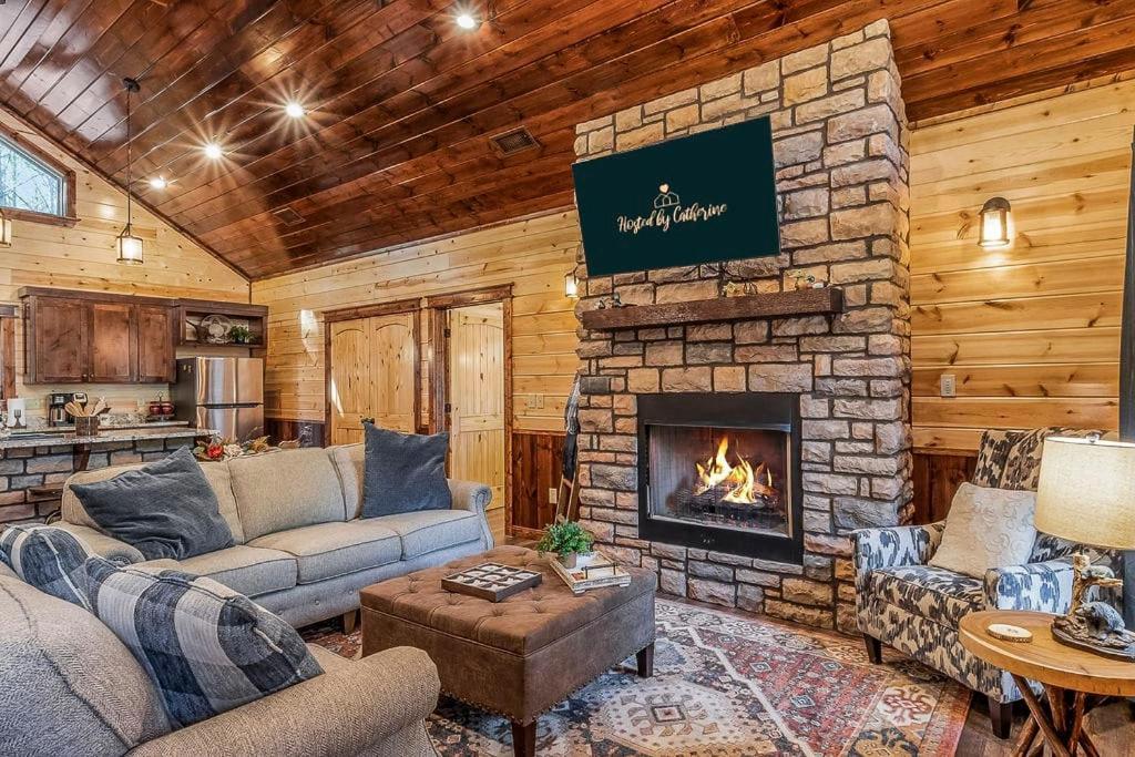 Large Luxury 2Br Cabin W Hot Tub Double Trouble Was Designed For Fun Comfort And Memories Minutes From Buzzling Hochatown And Beautiful Beaver Bend State Park Брокен-Боу Экстерьер фото